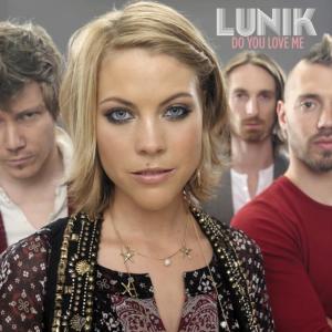 ดาวน์โหลดและฟังเพลง Do You Love Me? พร้อมเนื้อเพลงจาก Lunik