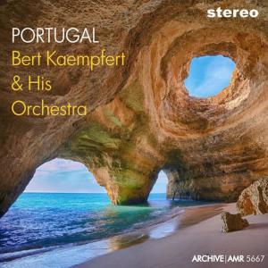 收聽Bert Kaempfert And His Orchestra的Nem Ás Paredes Confesso歌詞歌曲