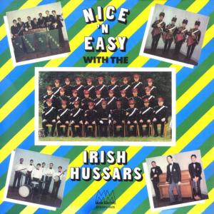收聽The Band of the Queen's Royal Irish Hussars的Laura歌詞歌曲