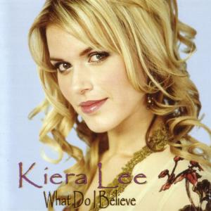 收聽Lee的I Think I'm In Love歌詞歌曲