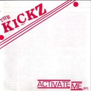 ดาวน์โหลดและฟังเพลง Diamond Eyes พร้อมเนื้อเพลงจาก The Kickz