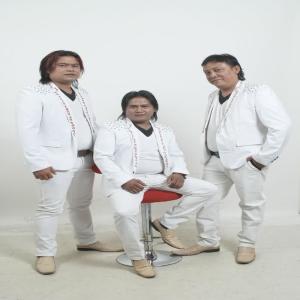 Dengarkan Kukagum Hormat Akan Engkau lagu dari Trio Agian dengan lirik