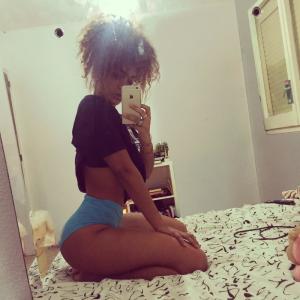 收聽El Combo Perfecto的Tentacion歌詞歌曲