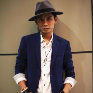 Listen to Khalisya song with lyrics from Zarif Kamil