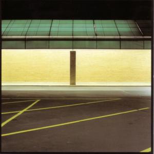 ดาวน์โหลดและฟังเพลง 040 พร้อมเนื้อเพลงจาก New Brutalism