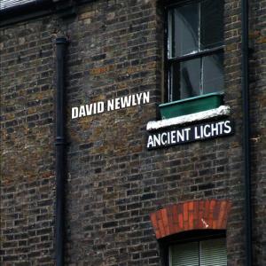 ดาวน์โหลดและฟังเพลง So Far Away พร้อมเนื้อเพลงจาก David Newlyn