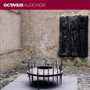 ดาวน์โหลดและฟังเพลง Momentum/Parisian War Song พร้อมเนื้อเพลงจาก Octavius