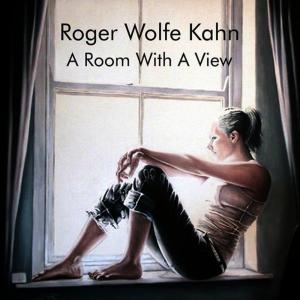 ดาวน์โหลดและฟังเพลง A Room with a View พร้อมเนื้อเพลงจาก Roger Wolfe Kahn