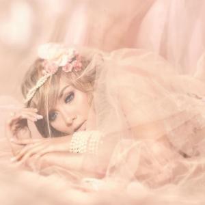 ดาวน์โหลดและฟังเพลง Kenangan Terindah พร้อมเนื้อเพลงจาก Vicky Shu