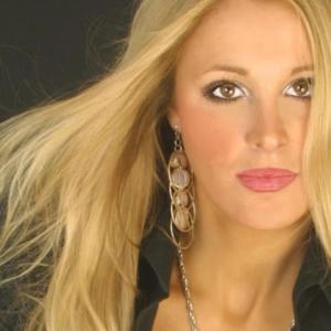 ดาวน์โหลดและฟังเพลง Crazy Thinking Of You (Remix) พร้อมเนื้อเพลงจาก Clare Thomasa