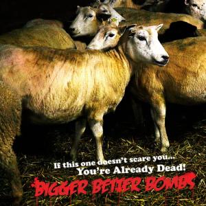 ดาวน์โหลดและฟังเพลง Horror hotel (Misfits) พร้อมเนื้อเพลงจาก Bigger Better Bombs