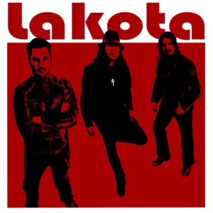 收聽Lakota的Kiss Goodbye歌詞歌曲