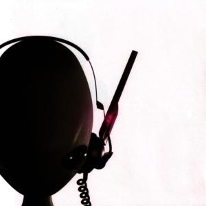 ดาวน์โหลดและฟังเพลง She's Calling พร้อมเนื้อเพลงจาก Lunartheory