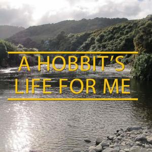 ดาวน์โหลดและฟังเพลง The Mountains of Mourne พร้อมเนื้อเพลงจาก The Hobbit Boys
