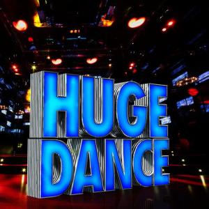ดาวน์โหลดและฟังเพลง Play Hard พร้อมเนื้อเพลงจาก Dance DJ