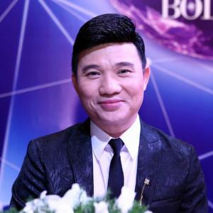 ดาวน์โหลดและฟังเพลง Anh Ở Đầu Sông Em Cuối Sông พร้อมเนื้อเพลงจาก Quang Linh