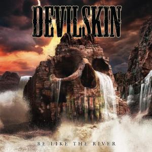 ดาวน์โหลดและฟังเพลง Voices พร้อมเนื้อเพลงจาก Devilskin