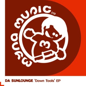 收聽Da Sunlounge的Every Body歌詞歌曲