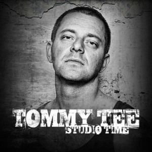 收聽Tommy Tee的About that girl歌詞歌曲