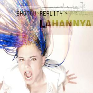 收聽Lahannya的Roundabouts歌詞歌曲