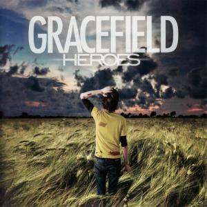ดาวน์โหลดและฟังเพลง Heroes พร้อมเนื้อเพลงจาก Gracie Fields