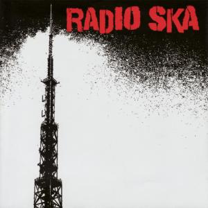 ดาวน์โหลดและฟังเพลง Pizza, coca cola e televisão พร้อมเนื้อเพลงจาก Radio Ska