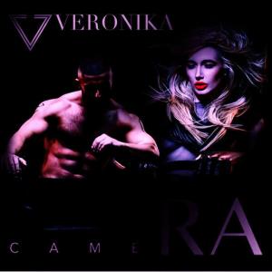 收聽Veronika的Camera (Explicit)歌詞歌曲