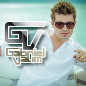 收聽Gabriel Valim的Piradinha歌詞歌曲