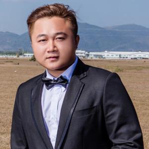 ดาวน์โหลดและฟังเพลง Chỉ Có Một Người Để Yêu Trên Thế Gian พร้อมเนื้อเพลงจาก Eric Huỳnh