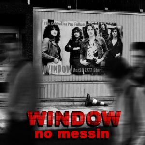 ดาวน์โหลดและฟังเพลง Romance พร้อมเนื้อเพลงจาก Windows