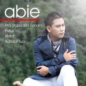 ดาวน์โหลดและฟังเพลง Putus พร้อมเนื้อเพลงจาก Abie