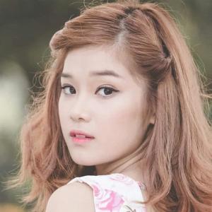 收聽Hoàng Yến Chibi的Còn Đâu Yêu Thương歌詞歌曲