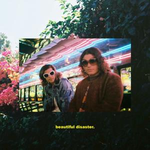 ดาวน์โหลดและฟังเพลง Moonrock พร้อมเนื้อเพลงจาก DVBBS