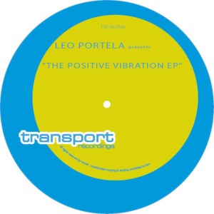 ดาวน์โหลดและฟังเพลง A Walk พร้อมเนื้อเพลงจาก Leo Portela