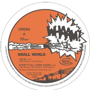ดาวน์โหลดและฟังเพลง Julia พร้อมเนื้อเพลงจาก Small World