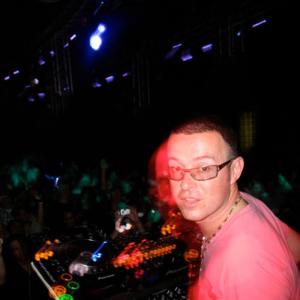 收聽Judge Jules的FA Premier League Anthem 2004 - 2007 (Judge Jules 2005 Mix)歌詞歌曲