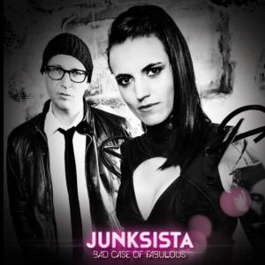 ดาวน์โหลดและฟังเพลง Don't Know Love พร้อมเนื้อเพลงจาก Junksista
