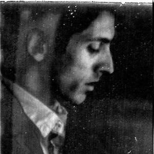 ดาวน์โหลดและฟังเพลง Fall Too Far พร้อมเนื้อเพลงจาก Rob Laufer