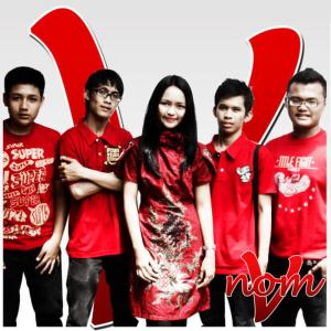 ดาวน์โหลดและฟังเพลง Indah Cinta พร้อมเนื้อเพลงจาก VNOM