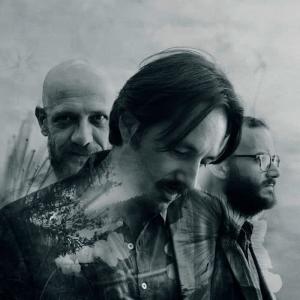 收聽Zeno De Rossi Trio的Cheyenne歌詞歌曲