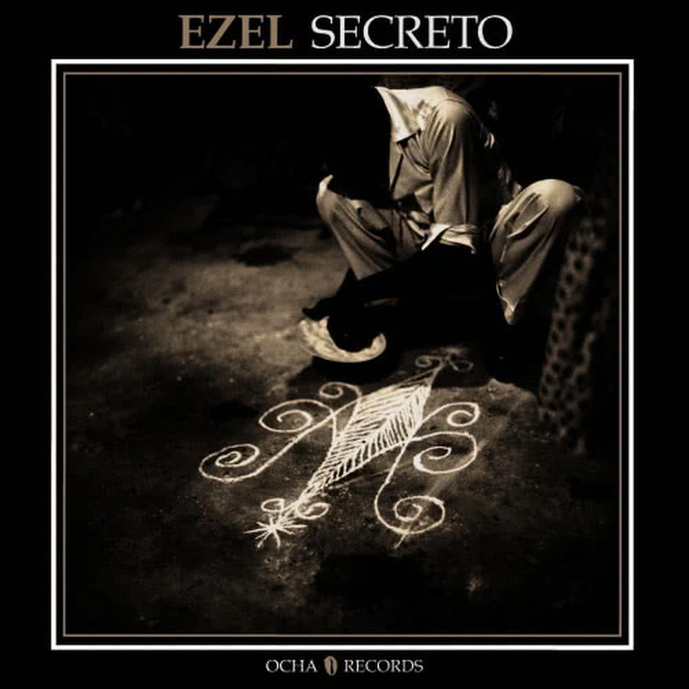 Secreto (feat. Carlos Mena)