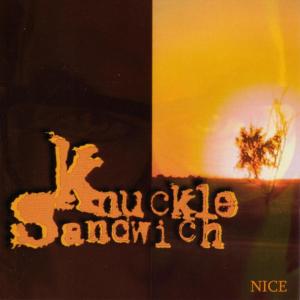 ดาวน์โหลดและฟังเพลง Couch Potato พร้อมเนื้อเพลงจาก Knuckle Sandwich