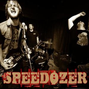 收聽Speedozer的Not Your Daddy (Explicit)歌詞歌曲