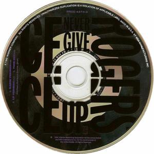 ดาวน์โหลดและฟังเพลง Never Give Up (Single) พร้อมเนื้อเพลงจาก CeCe Rogers