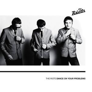 ดาวน์โหลดและฟังเพลง Sell Out พร้อมเนื้อเพลงจาก The Riots