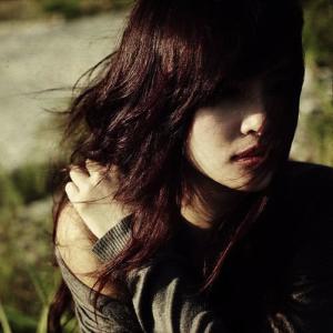 收聽Đông Nhi的Khi Mưa歌詞歌曲
