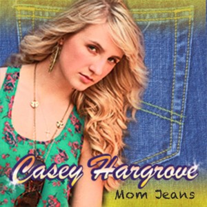 ดาวน์โหลดและฟังเพลง Mom Jeans พร้อมเนื้อเพลงจาก Casey Hargrove