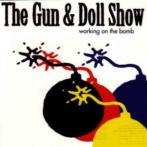 ดาวน์โหลดและฟังเพลง Bomb พร้อมเนื้อเพลงจาก The Gun & Doll Show