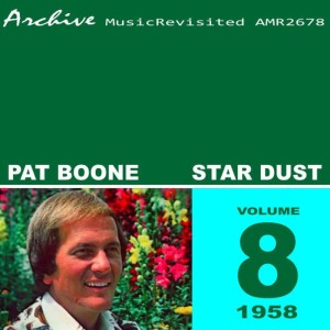 ดาวน์โหลดและฟังเพลง Star Dust พร้อมเนื้อเพลงจาก Pat Boone