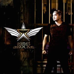 Dengarkan lagu Ingkar nyanyian Vicky Rhoma dengan lirik